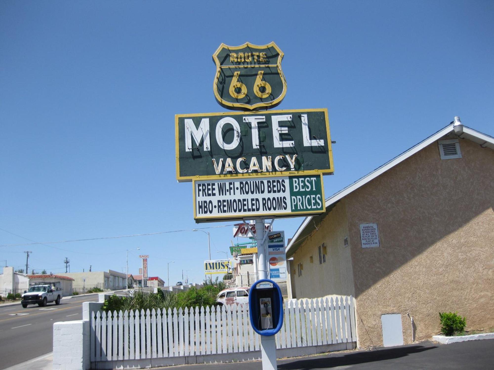 Route 66 Motel Barstow Dış mekan fotoğraf