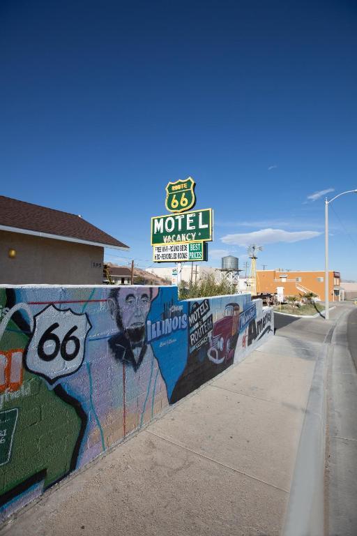 Route 66 Motel Barstow Dış mekan fotoğraf